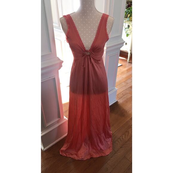 Vintage Vanity Fair Apricot Sexy Plunging Neckline Nightgown Lingerie Nylon 36 - Picture 1 of 10